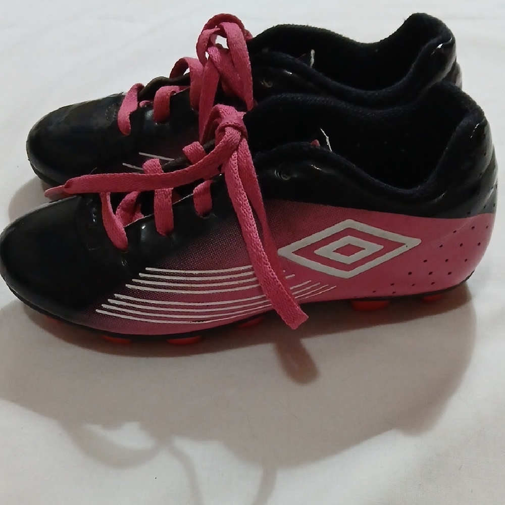 Umbro Kids' Black and Pink Sneakers